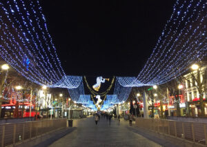 reims,by,night,with,christmas,decorations
